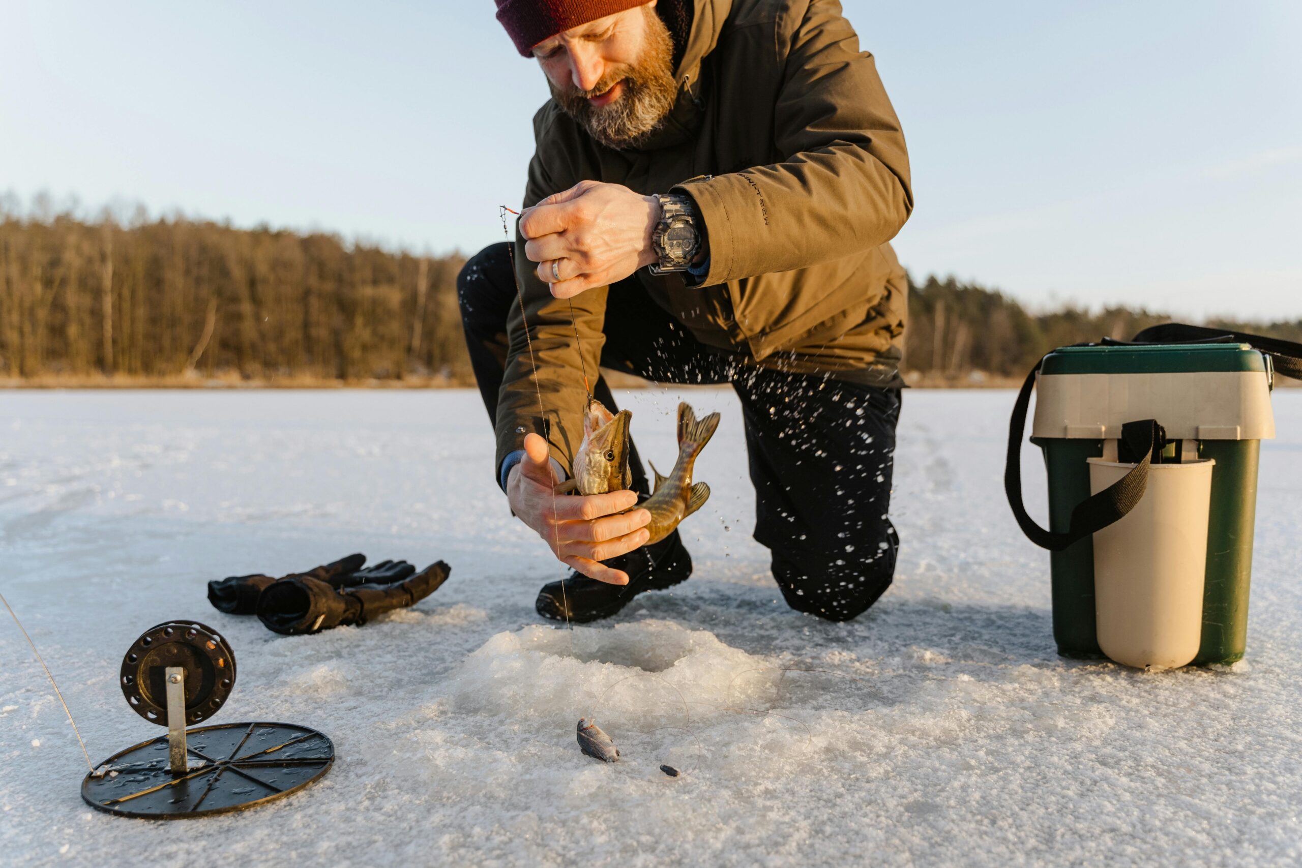 5 Best Ice Fishing Jackets For Brutal Midwest Winters Header Image