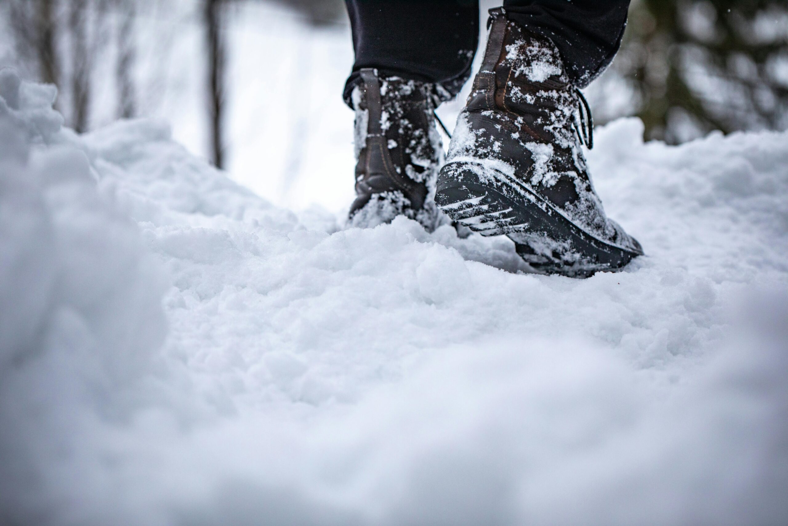 5 Warmest Winter Boot Brands For Men In The Midwest